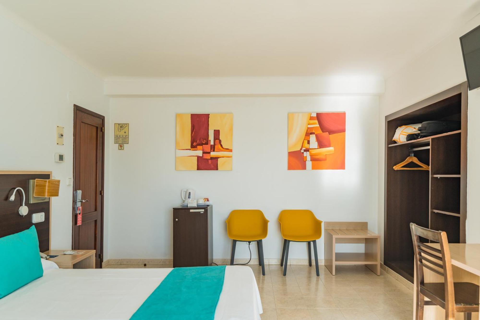Hotel Orosol By Typic Hotels Sant Antoni de Portmany Dış mekan fotoğraf