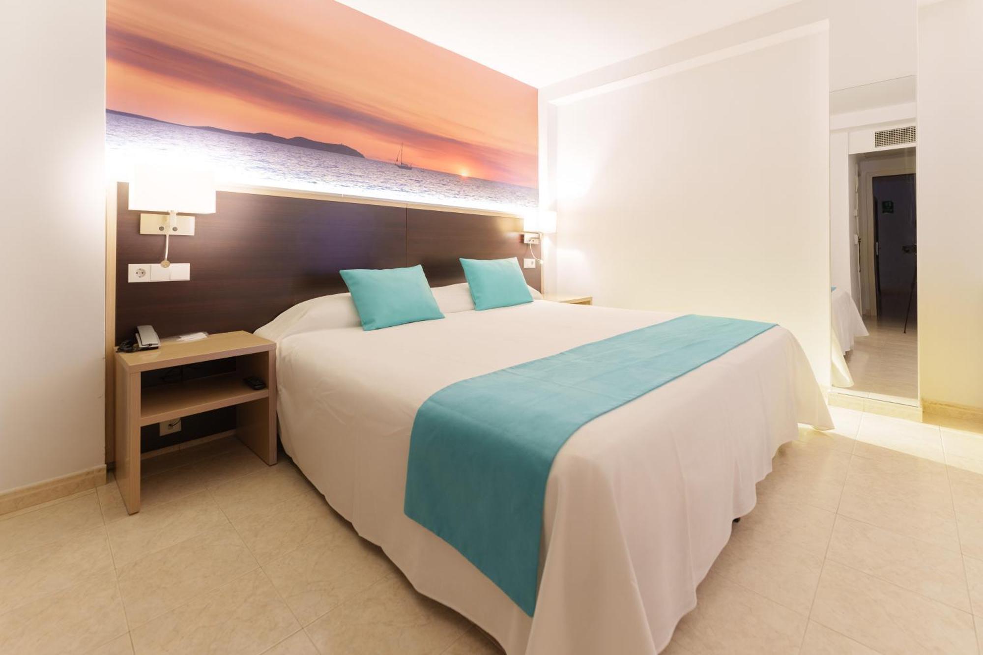 Hotel Orosol By Typic Hotels Sant Antoni de Portmany Dış mekan fotoğraf