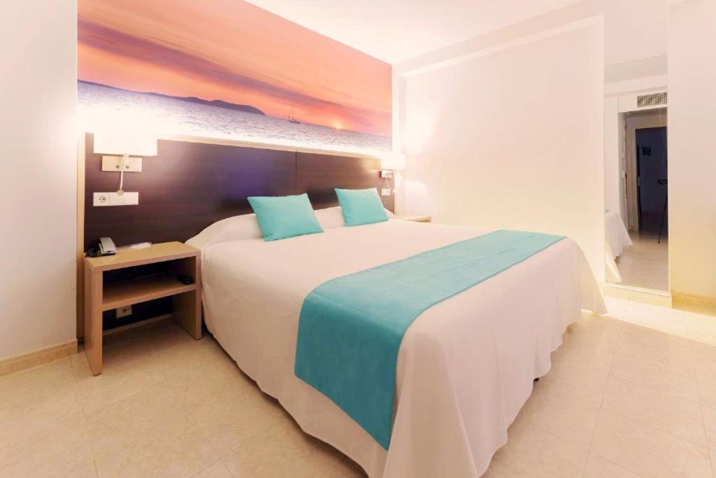 Hotel Orosol By Typic Hotels Sant Antoni de Portmany Dış mekan fotoğraf