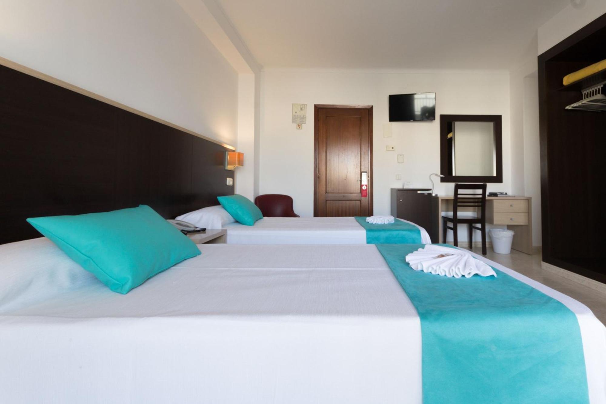 Hotel Orosol By Typic Hotels Sant Antoni de Portmany Dış mekan fotoğraf