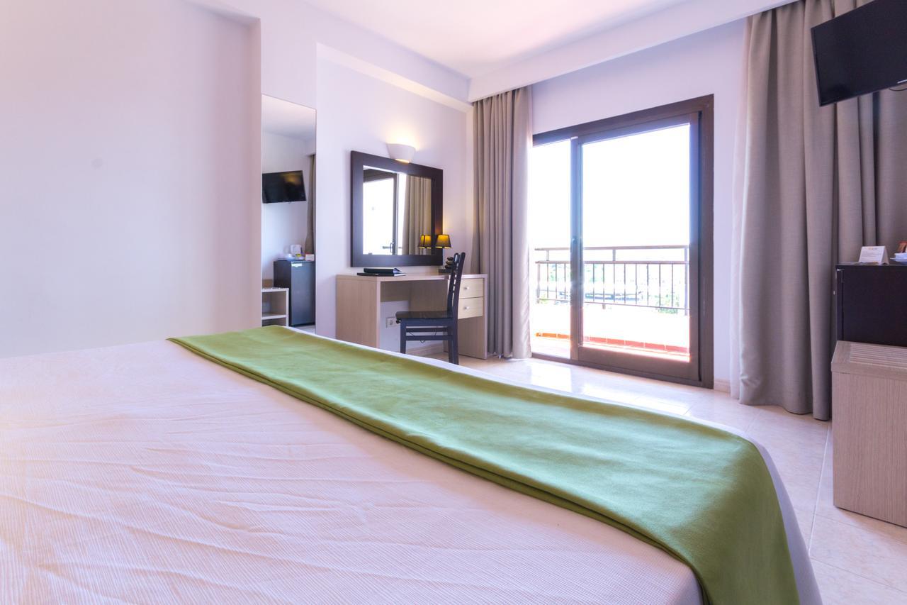 Hotel Orosol By Typic Hotels Sant Antoni de Portmany Dış mekan fotoğraf