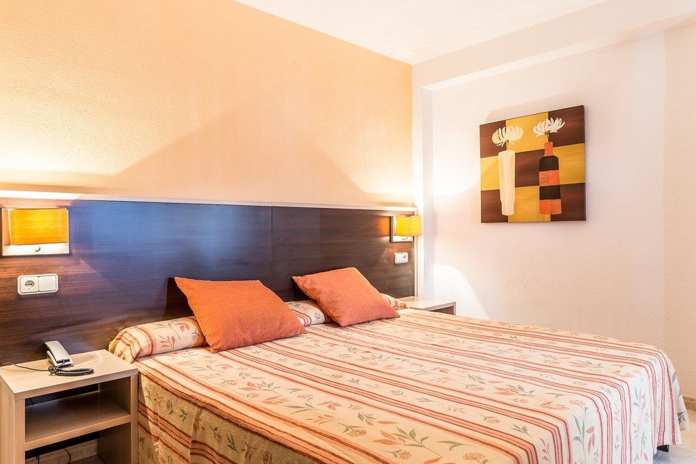Hotel Orosol By Typic Hotels Sant Antoni de Portmany Dış mekan fotoğraf